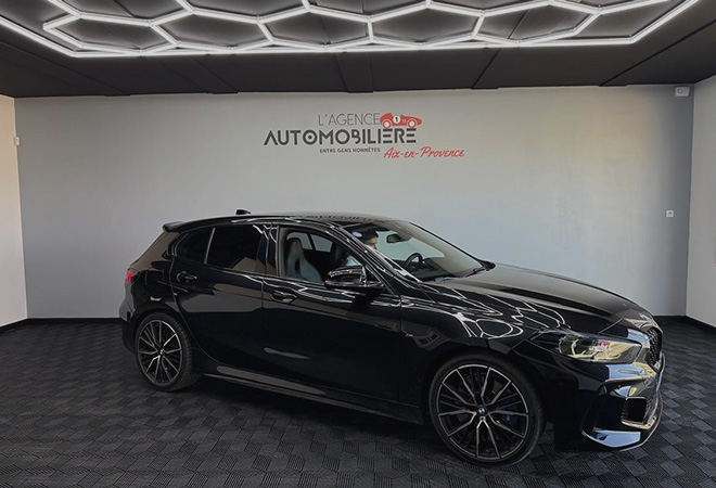 Local intérieur de la franchise automobile L'Agence Automobilière Aix-en-Provence